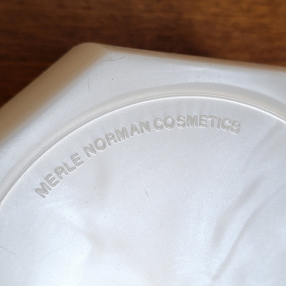 Vintage | Merle Norman Cosmetic | Container Box With Lid - Picture 8 of 11